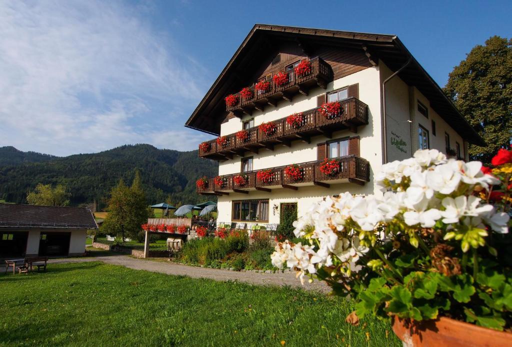 Hotel Lipeter & Bergheimat Weissensee Buitenkant foto