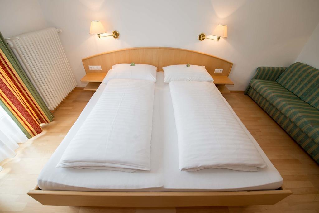 Hotel Lipeter & Bergheimat Weissensee Buitenkant foto